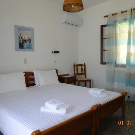 Alkionides Naousa (Paros)